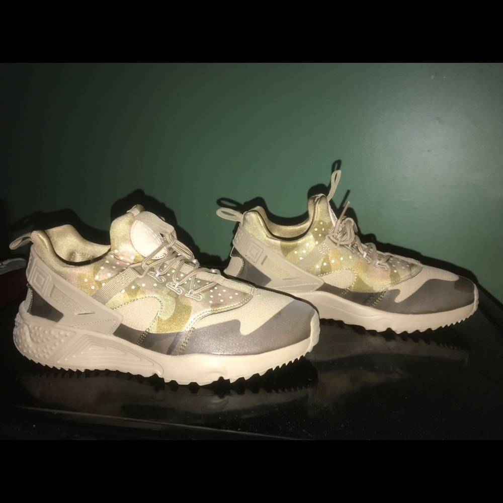 Nike Air Huarache Utility Green Camo
